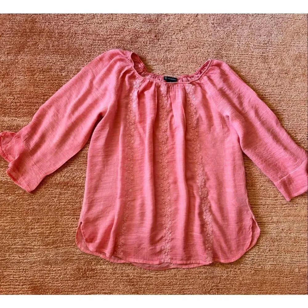 New Directions Pink Embroidered Blouse Size S